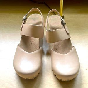 DANSKO Tan Leather Sandal Pumps